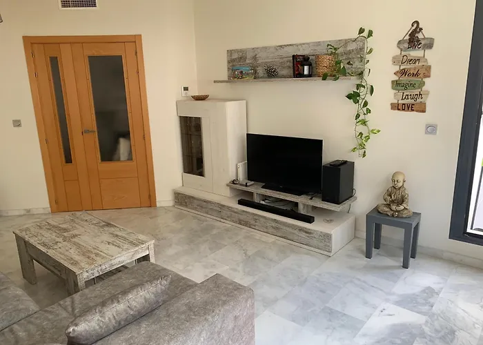 Habitacion Privada En Urbanizacion Con Piscina Y Pista De Padel