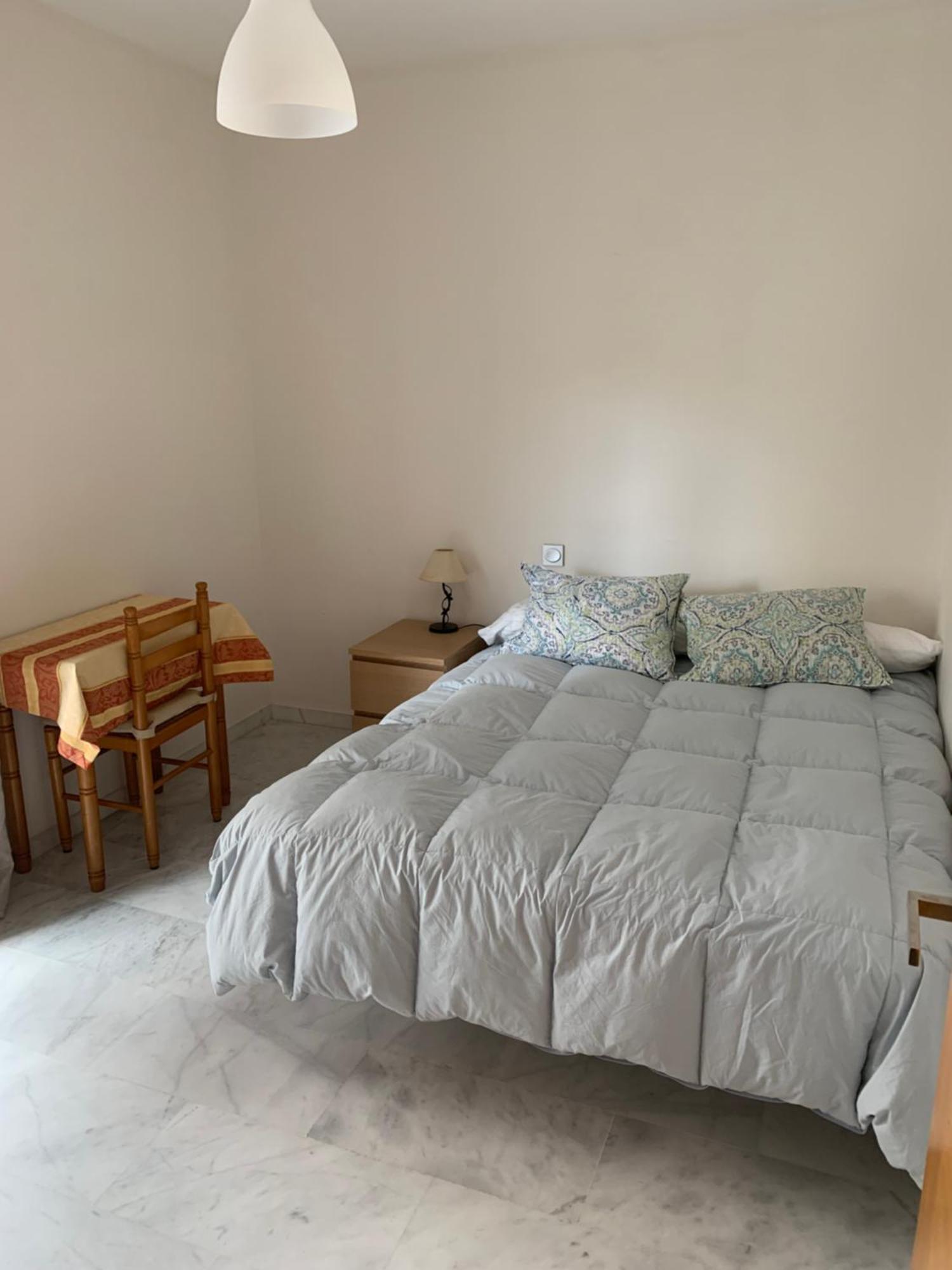 Privada En Urbanizacion Con Piscina Y Pista De Padel Homestay *